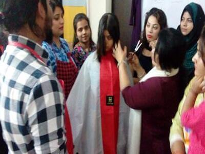 Beautician training session